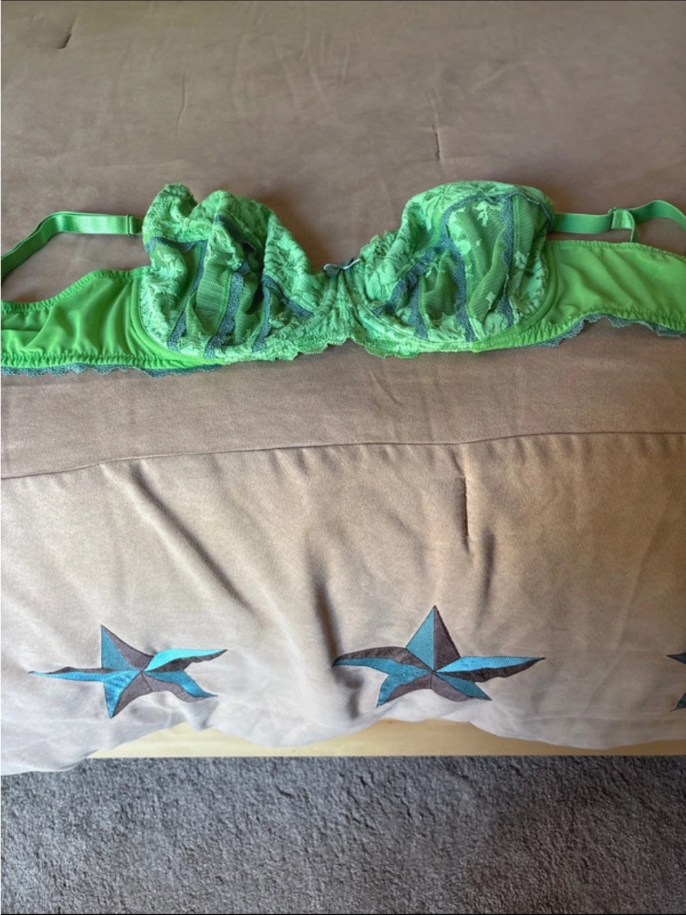 Green Lace Underwire Full Coverage Bra- Women Intimates